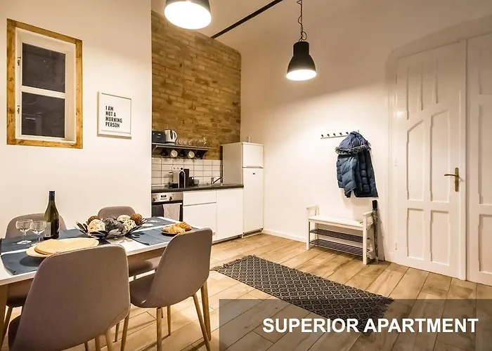 Bpr Whistle Arts Industrial Apartment Budapest