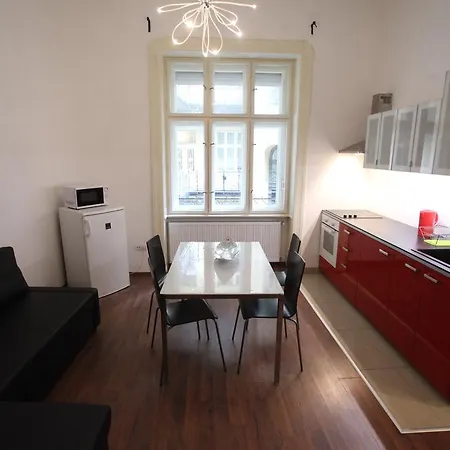 Apartment Bpr Whistle Arts Industrial Budapest