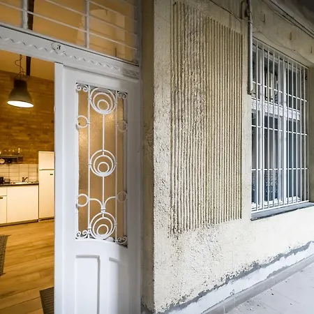 Bpr Whistle Arts Industrial Apartment